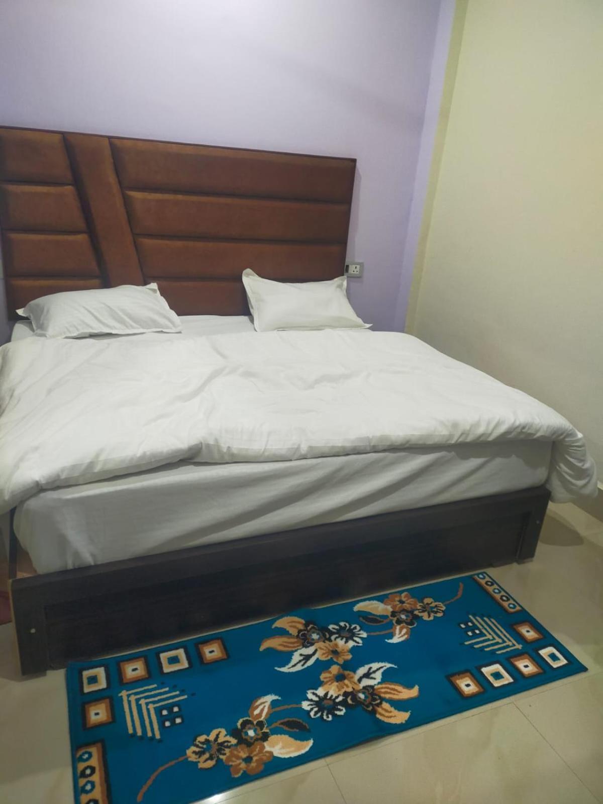 Dixit Residency Otel Vrindāvan Dış mekan fotoğraf