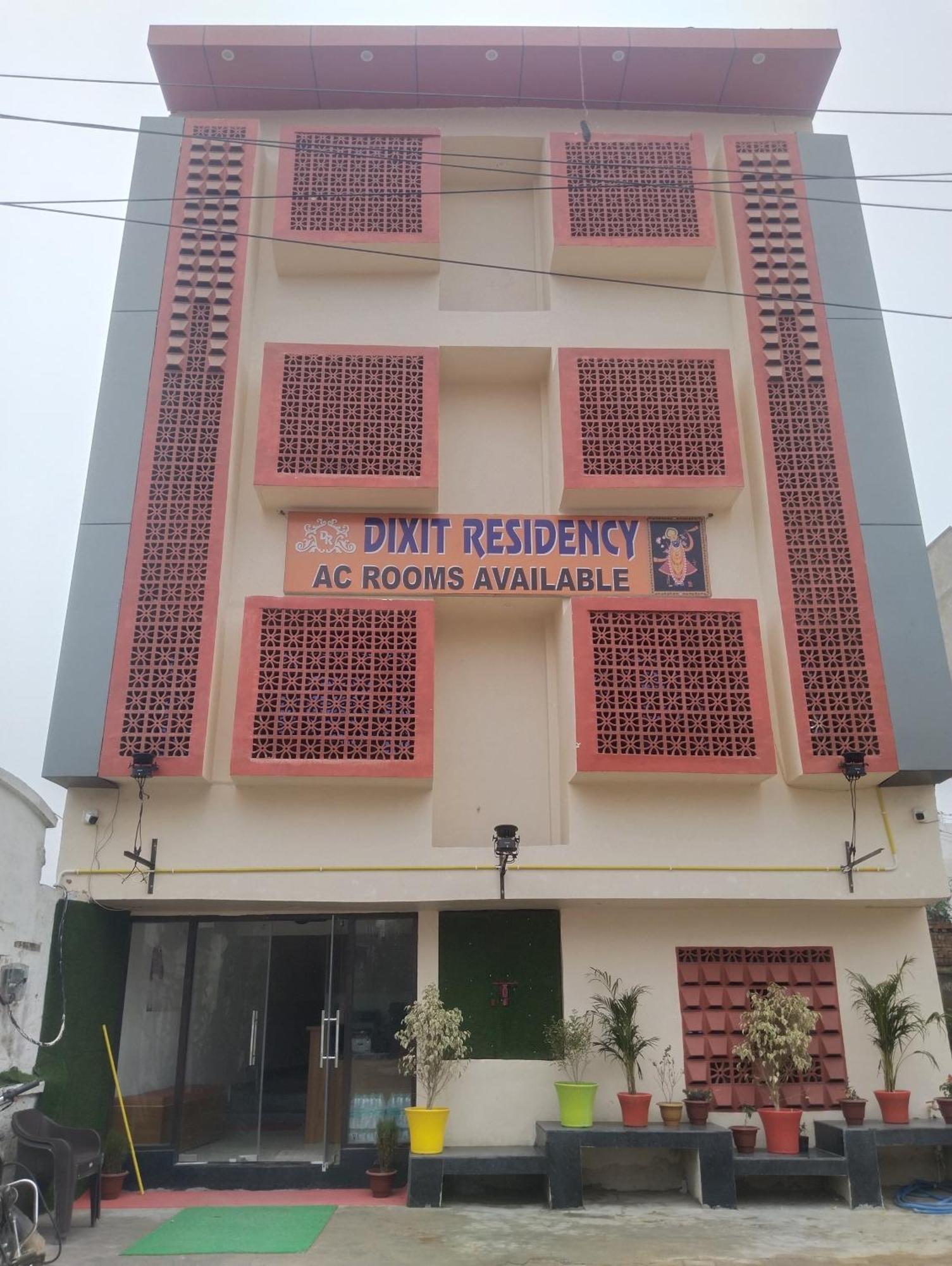 Dixit Residency Otel Vrindāvan Dış mekan fotoğraf
